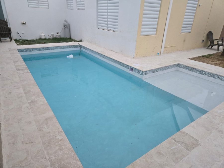 Piscina rectangular residencial